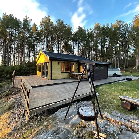 Prázdninový dům A By The Forest With A Sea View ! Sofstad