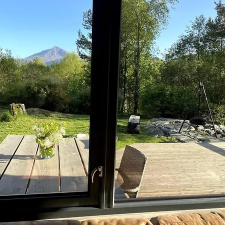 A By The Forest With A Sea View ! Hébergement de vacances